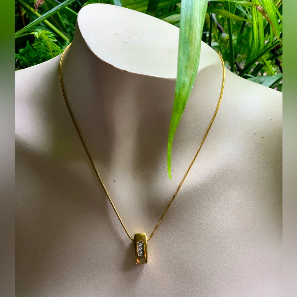 GOLD TONE RHINESTONE DROP | Gold Tone Serpentine Chain Necklace